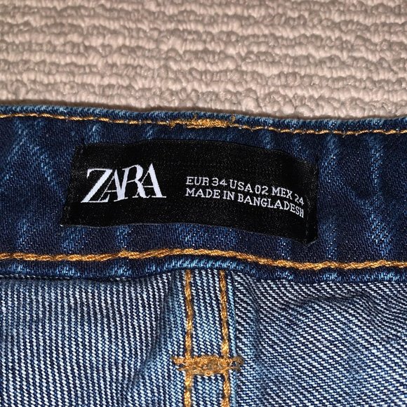 Zara, High-Rise Straight Leg Jeans, Size 34 - Picture 3 of 4